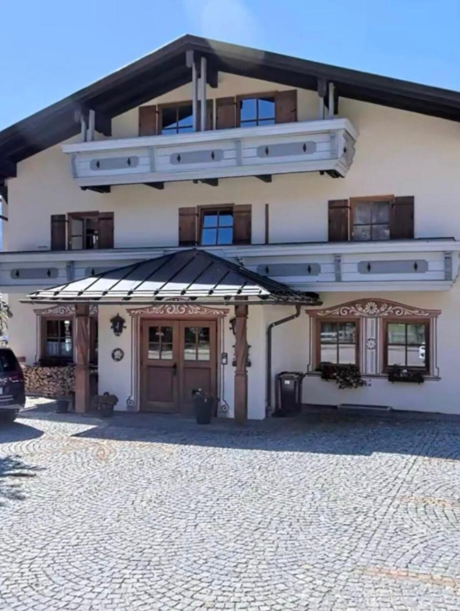 Neues Ruhiges Apartment, Bergblick, Stellplatz Bischofswiesen Bagian luar foto
